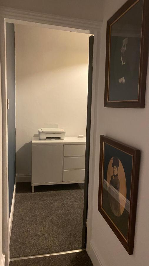 Refurbished 3 Bed House In Manchester Dış mekan fotoğraf