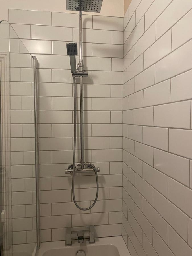 Refurbished 3 Bed House In Manchester Dış mekan fotoğraf